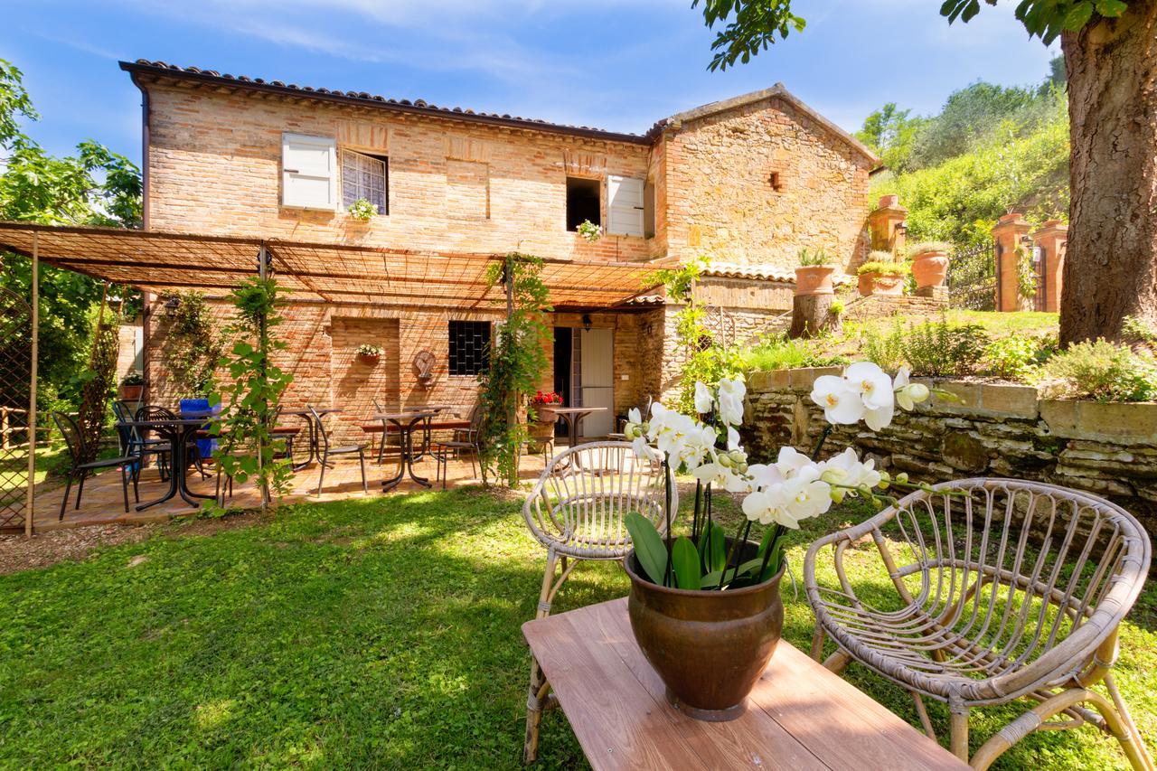 B&B La Residenza Del Poeta Montesicuro Extérieur photo