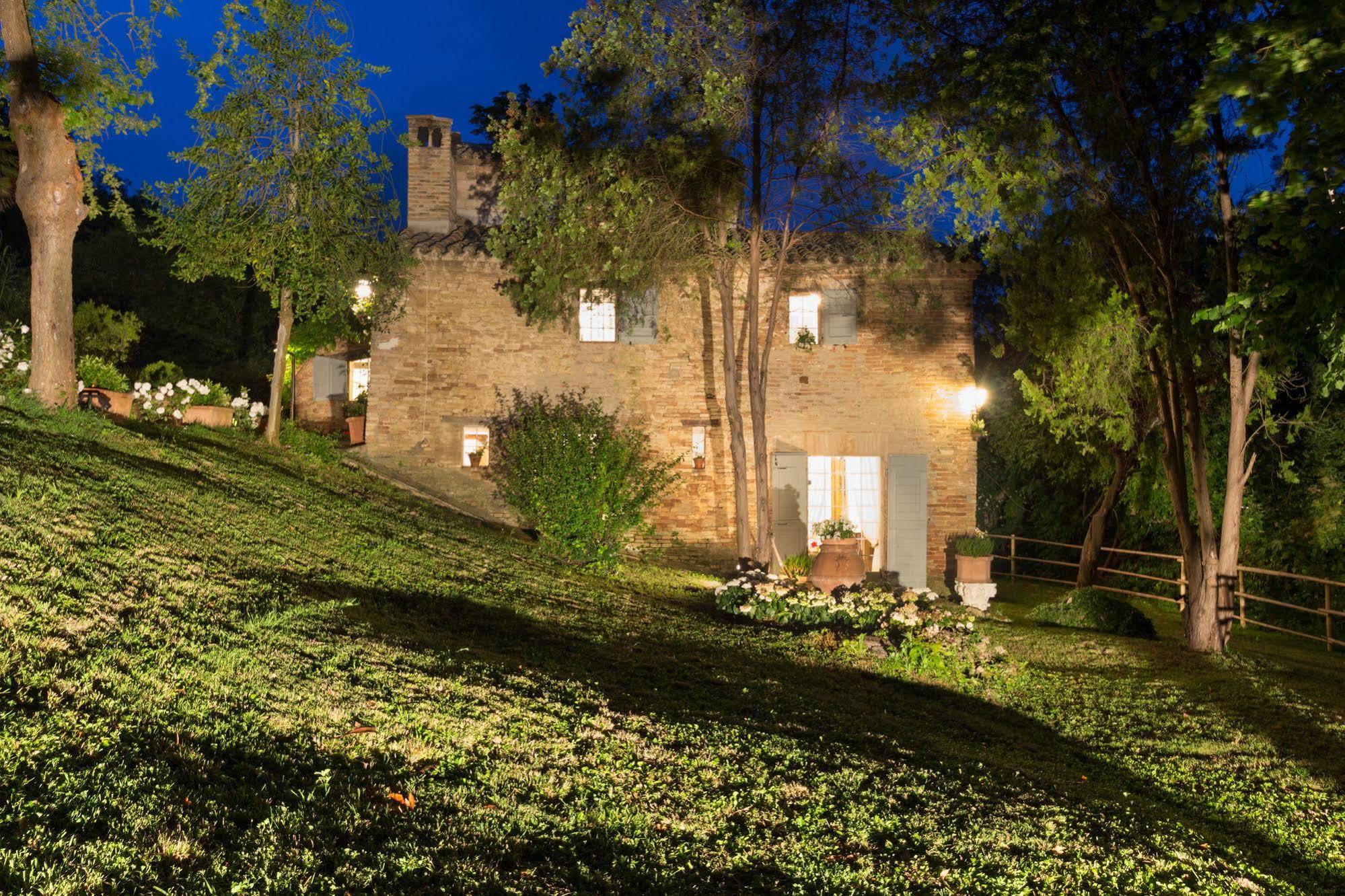 B&B La Residenza Del Poeta Montesicuro Extérieur photo